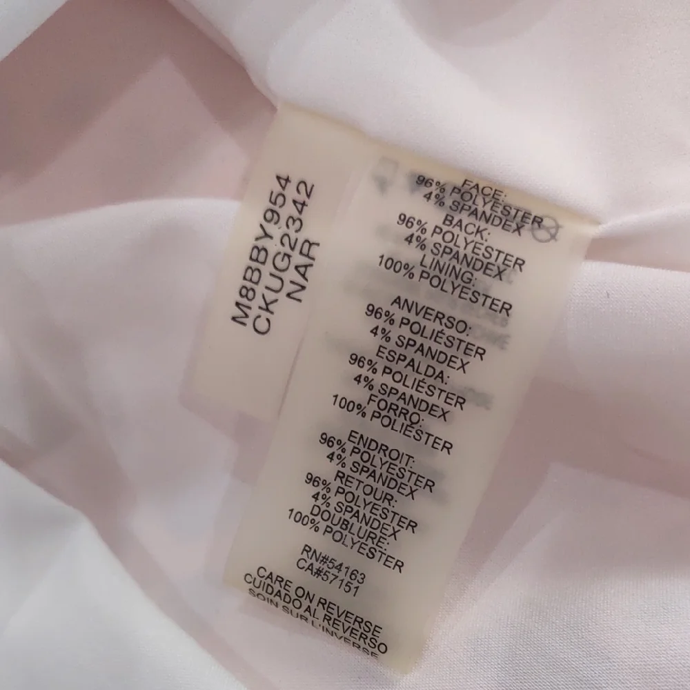 Calvin Klein Elegant Sleeveless Lace Dress in Soft Pink - Picture 14 of 17